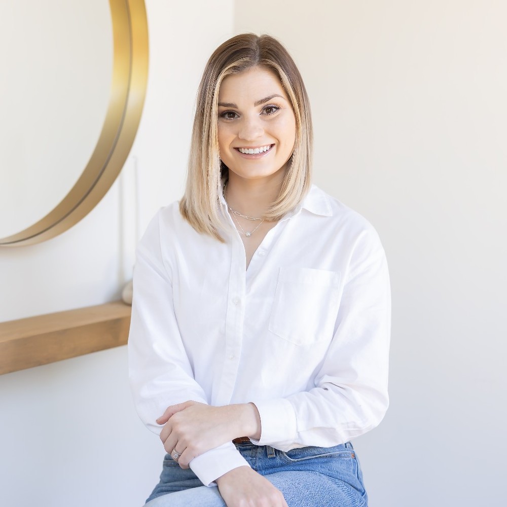 Meet your Posher, Hollie